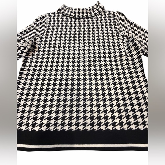 🖤🤍Talbots Black & White Houndstooth Sweater size M. Classic and NWOT - Picture 3 of 10